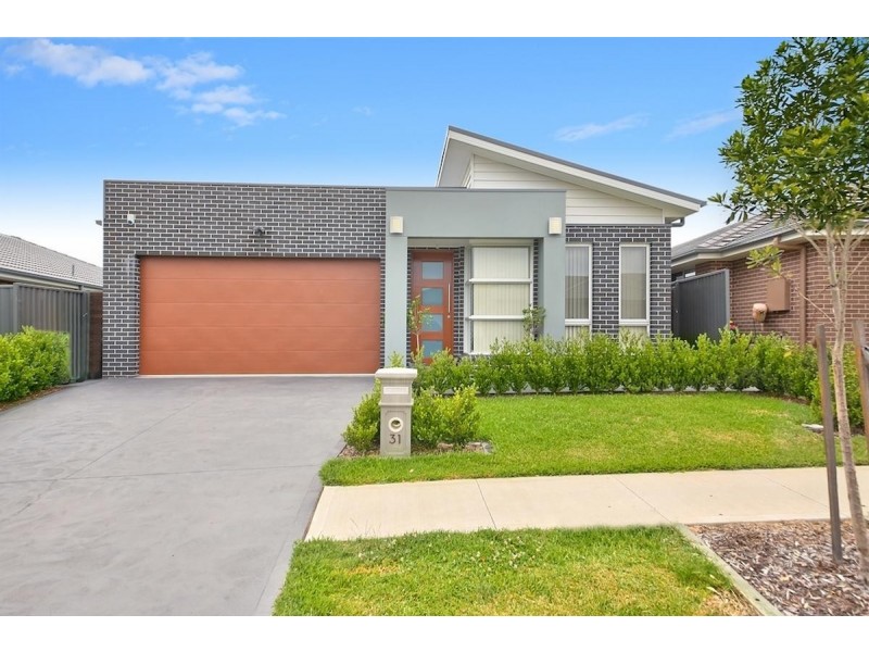 31 Rosella Circuit, Gregory Hills NSW 2557