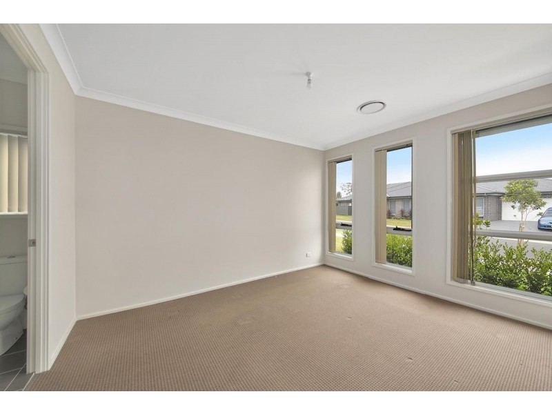 31 Rosella Circuit, Gregory Hills NSW 2557