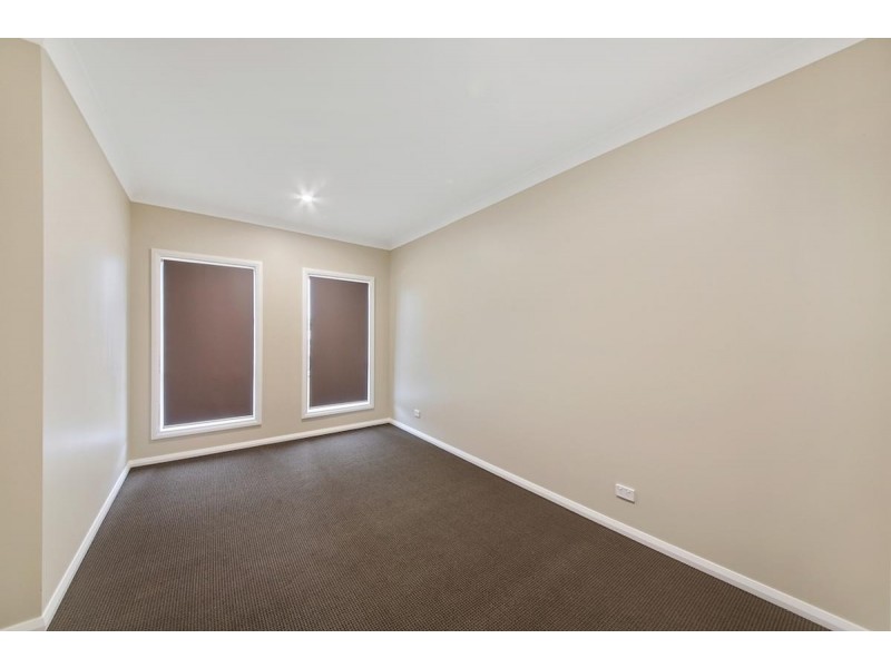 126 Hampshire Boulevard, Spring Farm NSW 2570