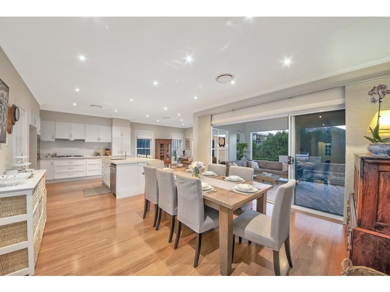 11 Whyte Place, Elderslie NSW 2570