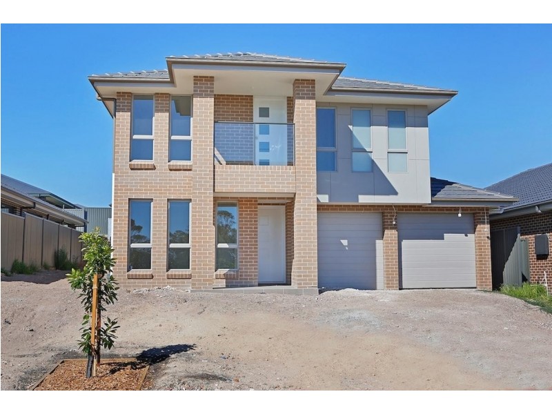 62 Oaklands Circuit, Gregory Hills NSW 2557