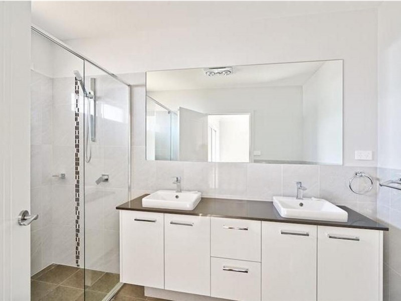 4 DAVIDSON STREET, Oran Park NSW 2570