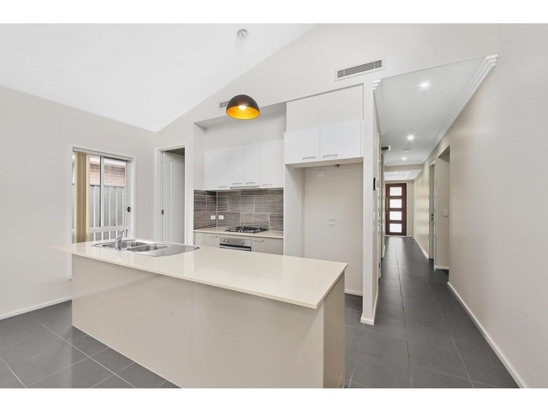 31 ROSELLA CIRCUIT, Gregory Hills NSW 2557