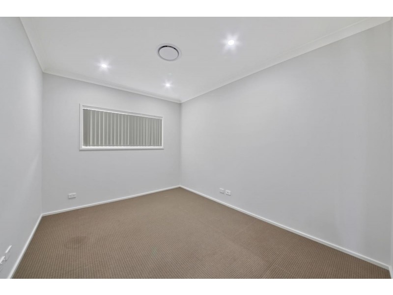 31 ROSELLA CIRCUIT, Gregory Hills NSW 2557