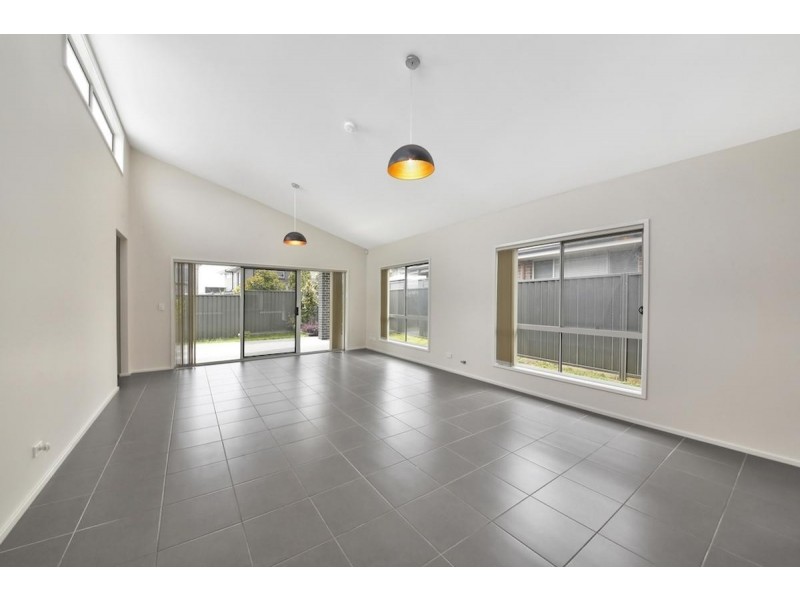 31 ROSELLA CIRCUIT, Gregory Hills NSW 2557