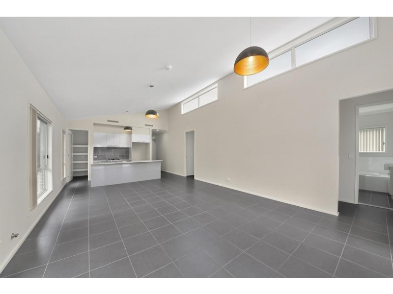 31 ROSELLA CIRCUIT, Gregory Hills NSW 2557