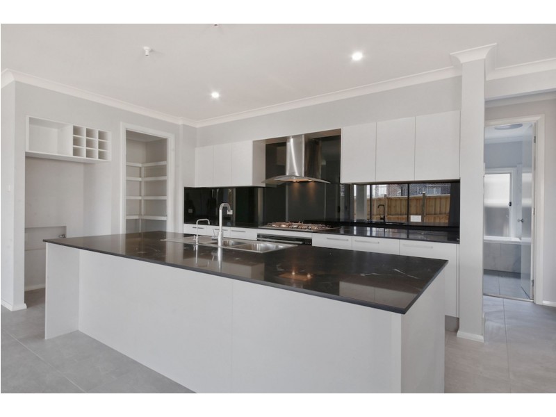 30 Williamson Street, Oran Park NSW 2570