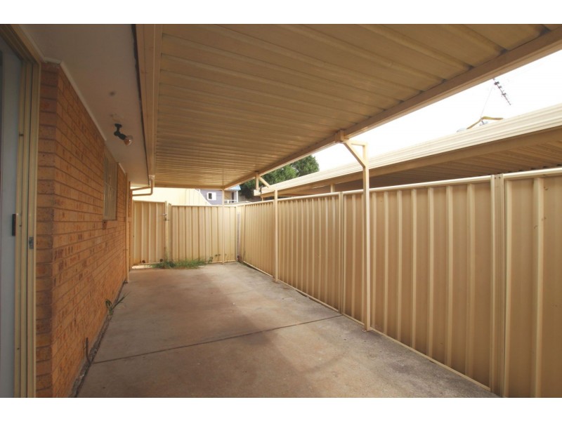 102 Gould Road, Eagle Vale NSW 2558