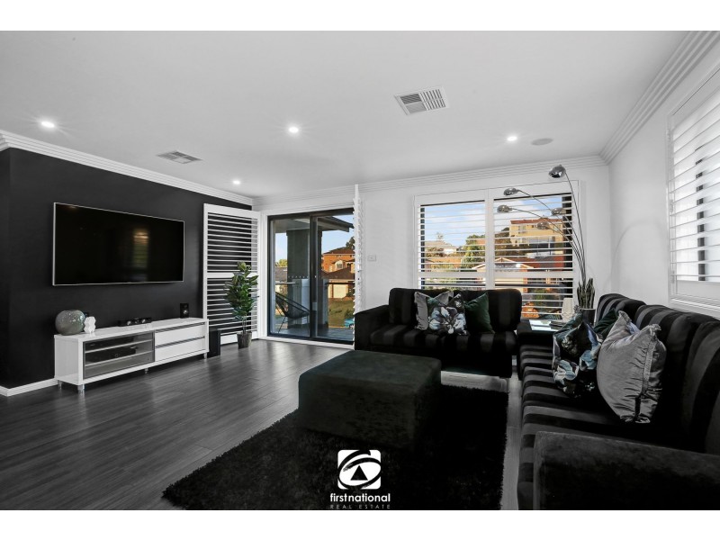 18 Mount Sugarloaf Drive, Glen Alpine NSW 2560