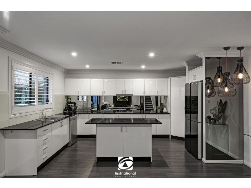 18 Mount Sugarloaf Drive, Glen Alpine NSW 2560