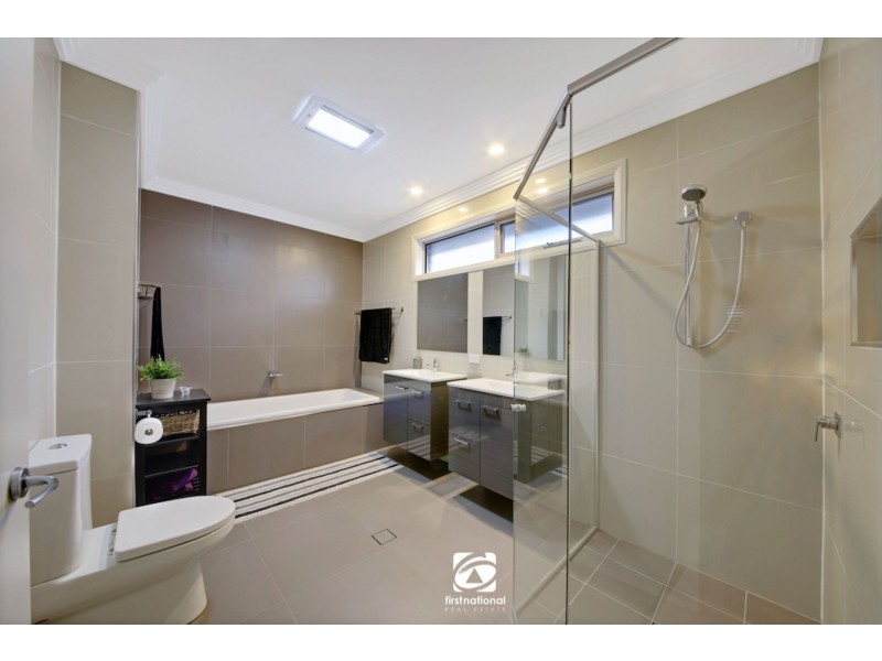 24 Lonigan Parade, Harrington Park NSW 2567