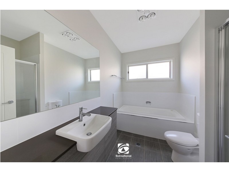 20 Garnsey Avenue, Oran Park NSW 2570