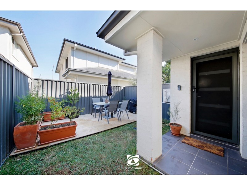 4 Sylvester Lane, Gregory Hills NSW 2557