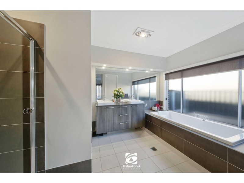 62 Donahue Circuit, Harrington Park NSW 2567