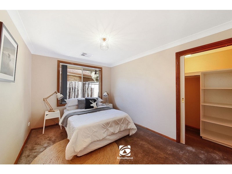 1 Bates Close, Elderslie NSW 2570