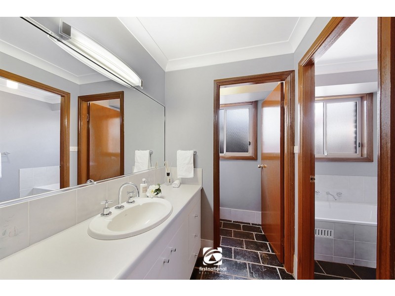 1 Bates Close, Elderslie NSW 2570