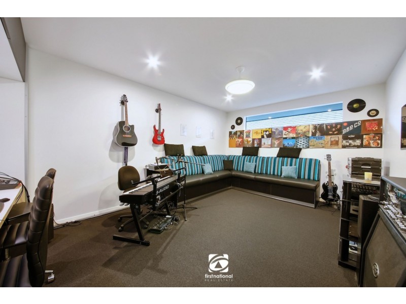 40 Hawthorne Circuit, Harrington Park NSW 2567