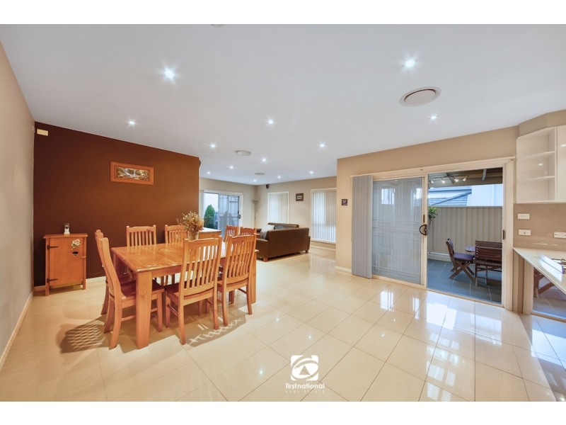 27 Wainewright Avenue, West Hoxton NSW 2171