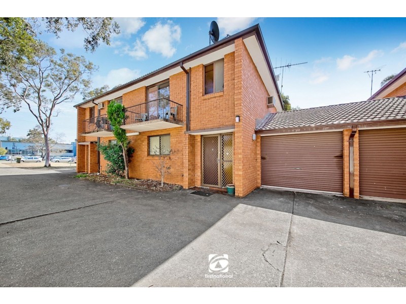 2/32 Broughton Street, Campbelltown NSW 2560