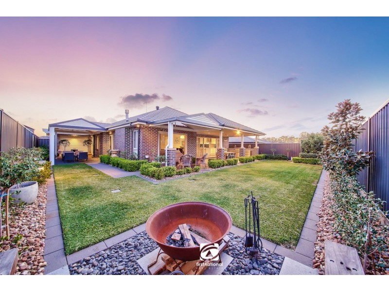 11 Lowry Close, Harrington Park NSW 2567