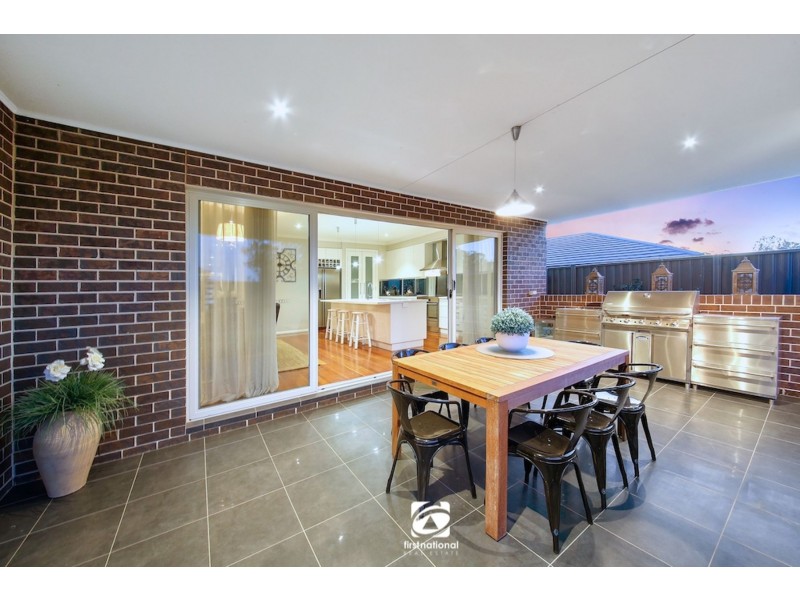 11 Lowry Close, Harrington Park NSW 2567