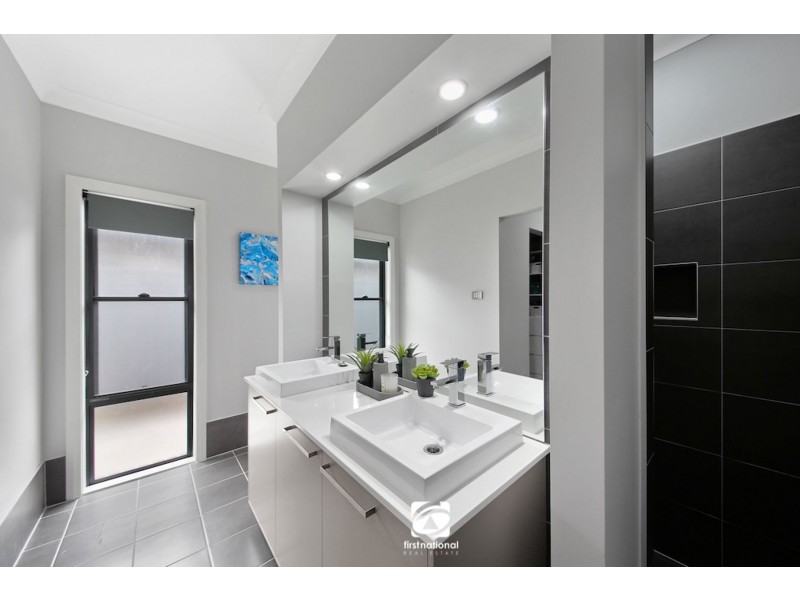 39 Lawler Drive, Oran Park NSW 2570