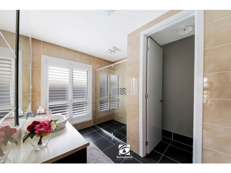 6 Benalla Cove, Harrington Park NSW 2567