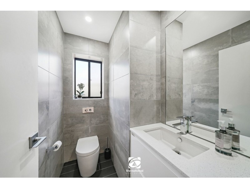 18 Glenrowan Drive, Harrington Park NSW 2567