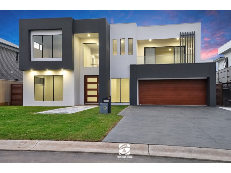 8 Binda Way, Harrington Park NSW 2567