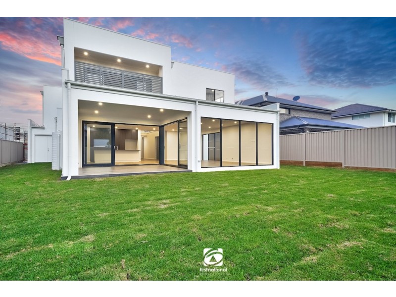 8 Binda Way, Harrington Park NSW 2567