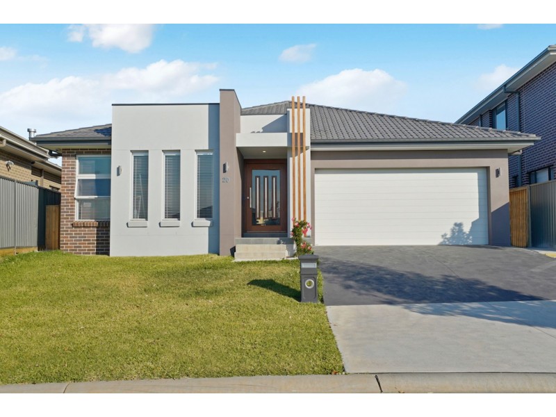 20 Thorpe Circuit, Oran Park NSW 2570