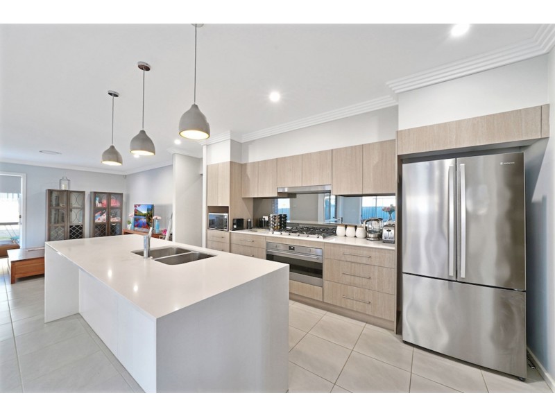 20 Thorpe Circuit, Oran Park NSW 2570