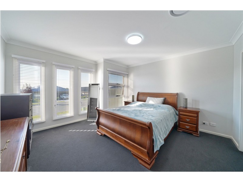 20 Thorpe Circuit, Oran Park NSW 2570
