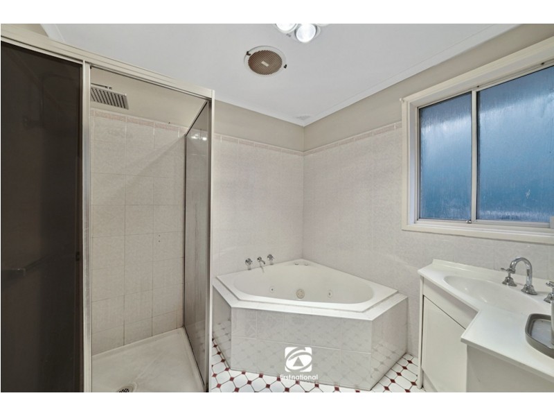 9 Sturt Place, Camden South NSW 2570