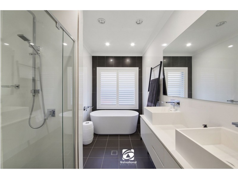 24 Underwood Circuit, Harrington Park NSW 2567