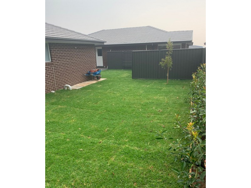 1/9 Howard Loop, Oran Park NSW 2570