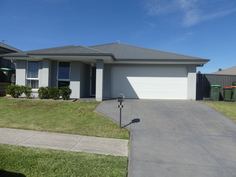 5 Brunero Street, Elderslie NSW 2570