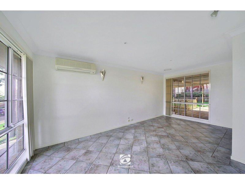 30  Downes Crescent, Currans Hill NSW 2567
