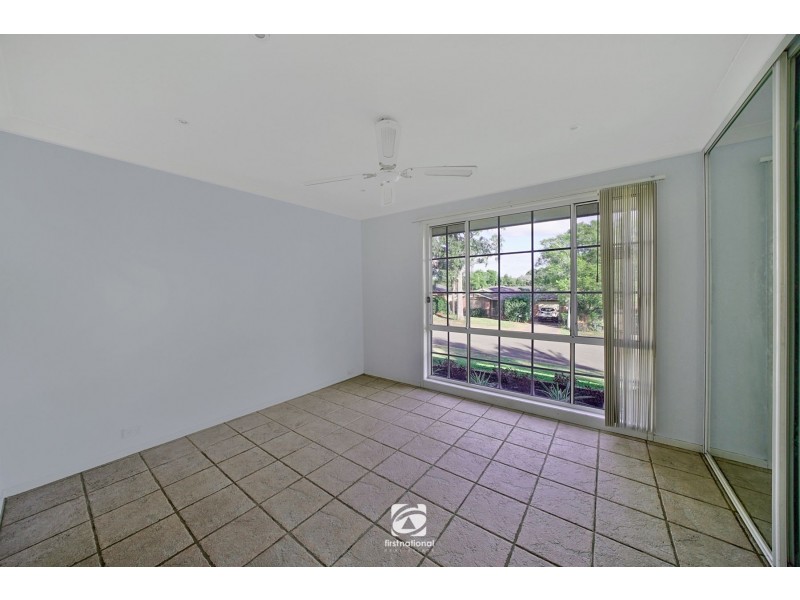 30  Downes Crescent, Currans Hill NSW 2567