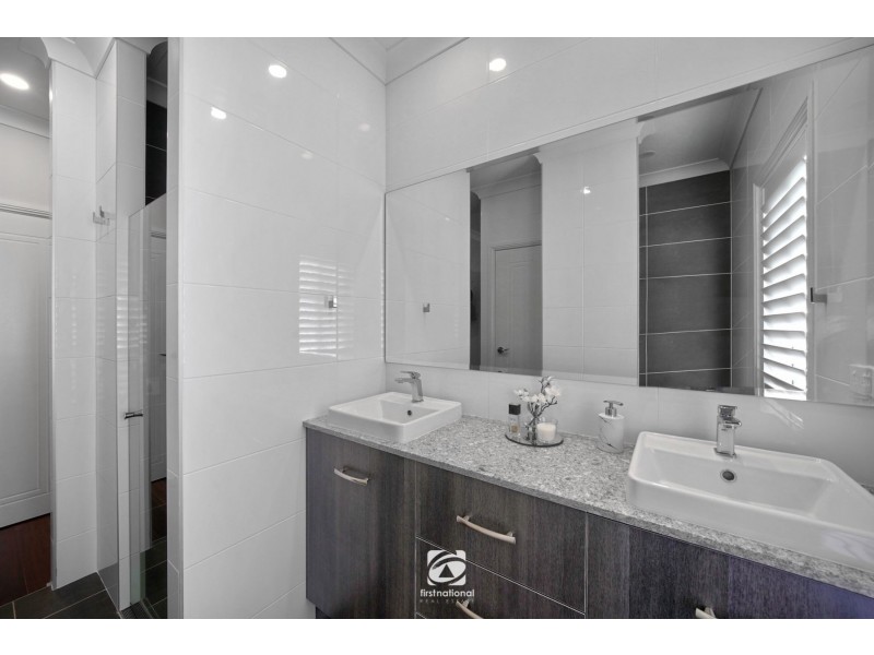 10 Cummins Loop, Harrington Park NSW 2567