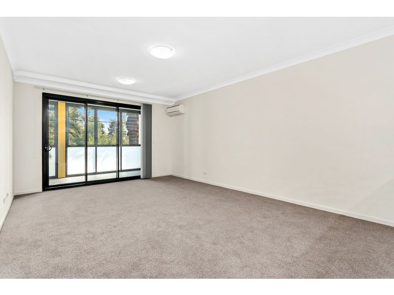 14/1 Drinkwater Lane, Edmondson Park NSW 2174