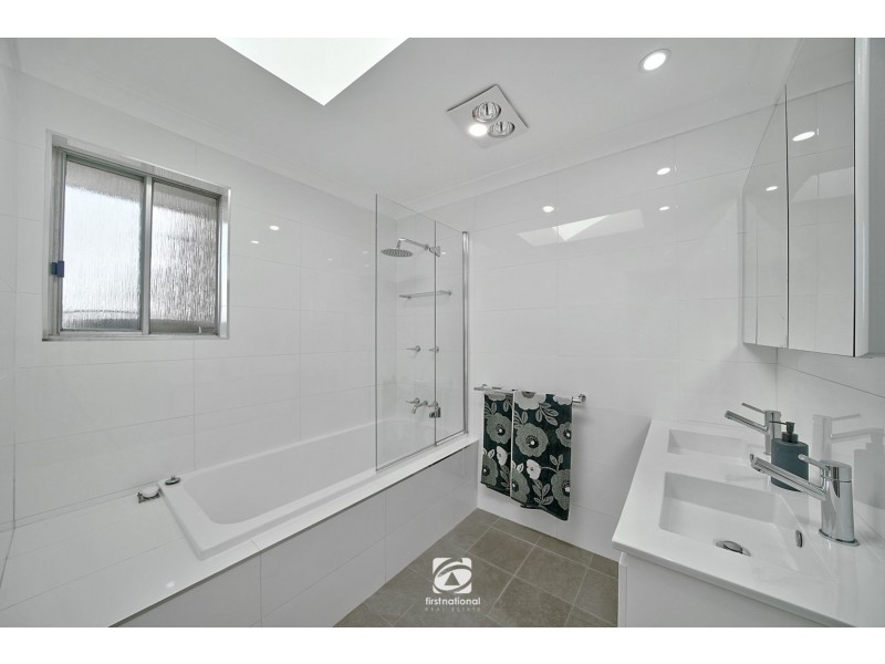 4 Hamilton Place, Narellan NSW 2567