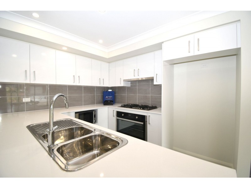 5 Pluto Avenue, Leppington NSW 2179