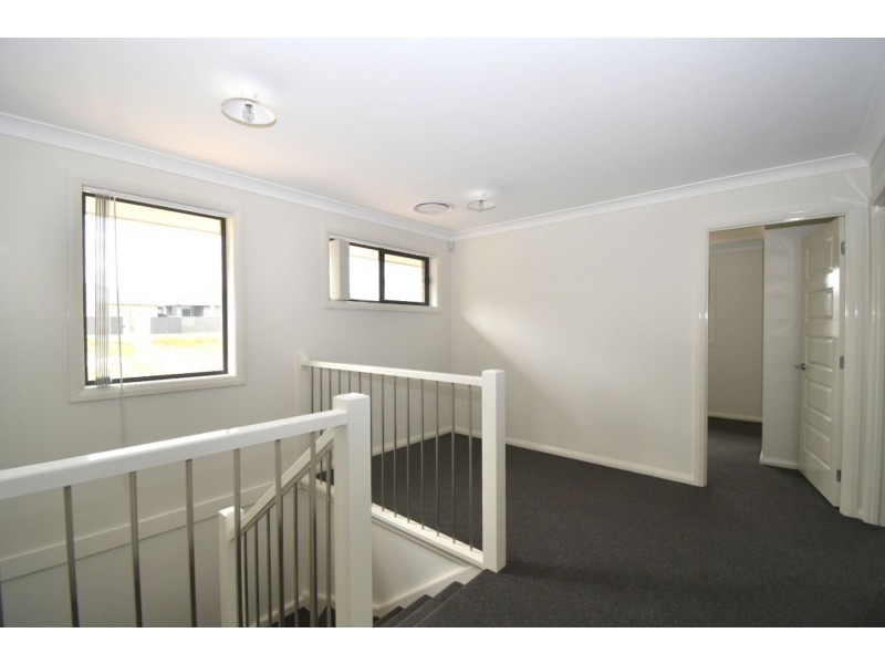 5 Pluto Avenue, Leppington NSW 2179