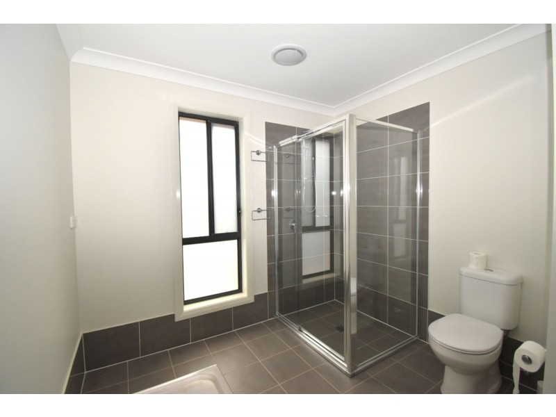 5 Pluto Avenue, Leppington NSW 2179