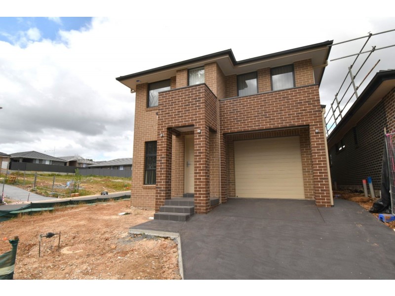 5 Pluto Avenue, Leppington NSW 2179