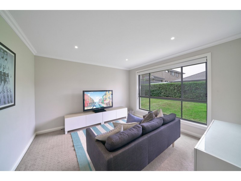 32 Felix Street, Gregory Hills NSW 2557