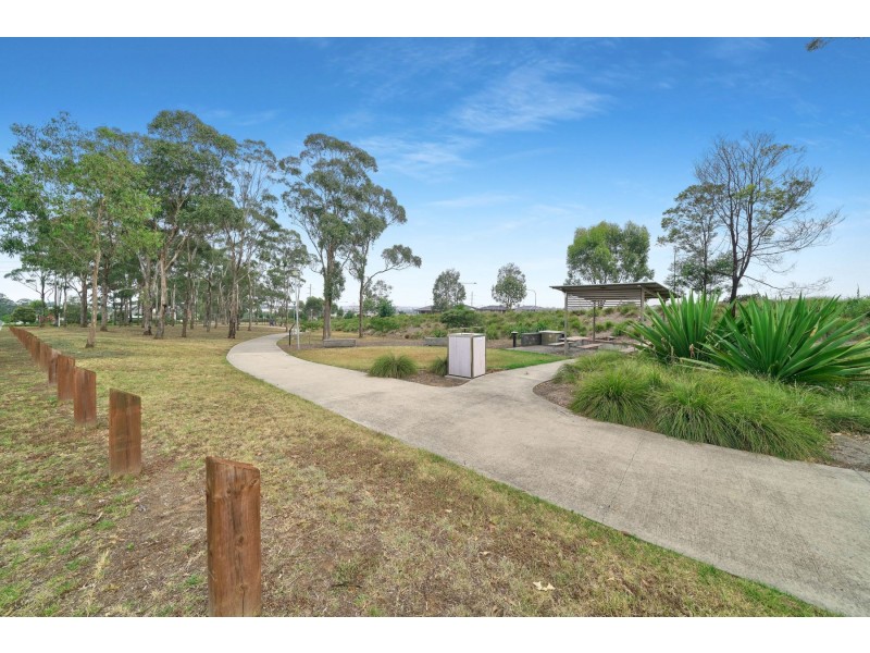 32 Felix Street, Gregory Hills NSW 2557
