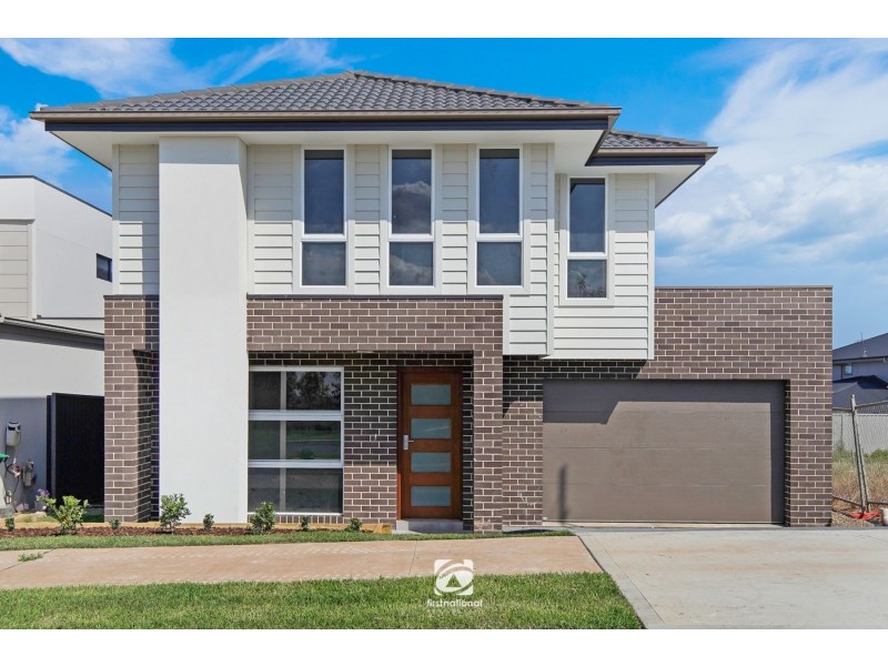 76 Stratton Circuit, Oran Park NSW 2570