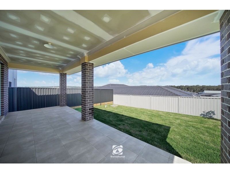 76 Stratton Circuit, Oran Park NSW 2570